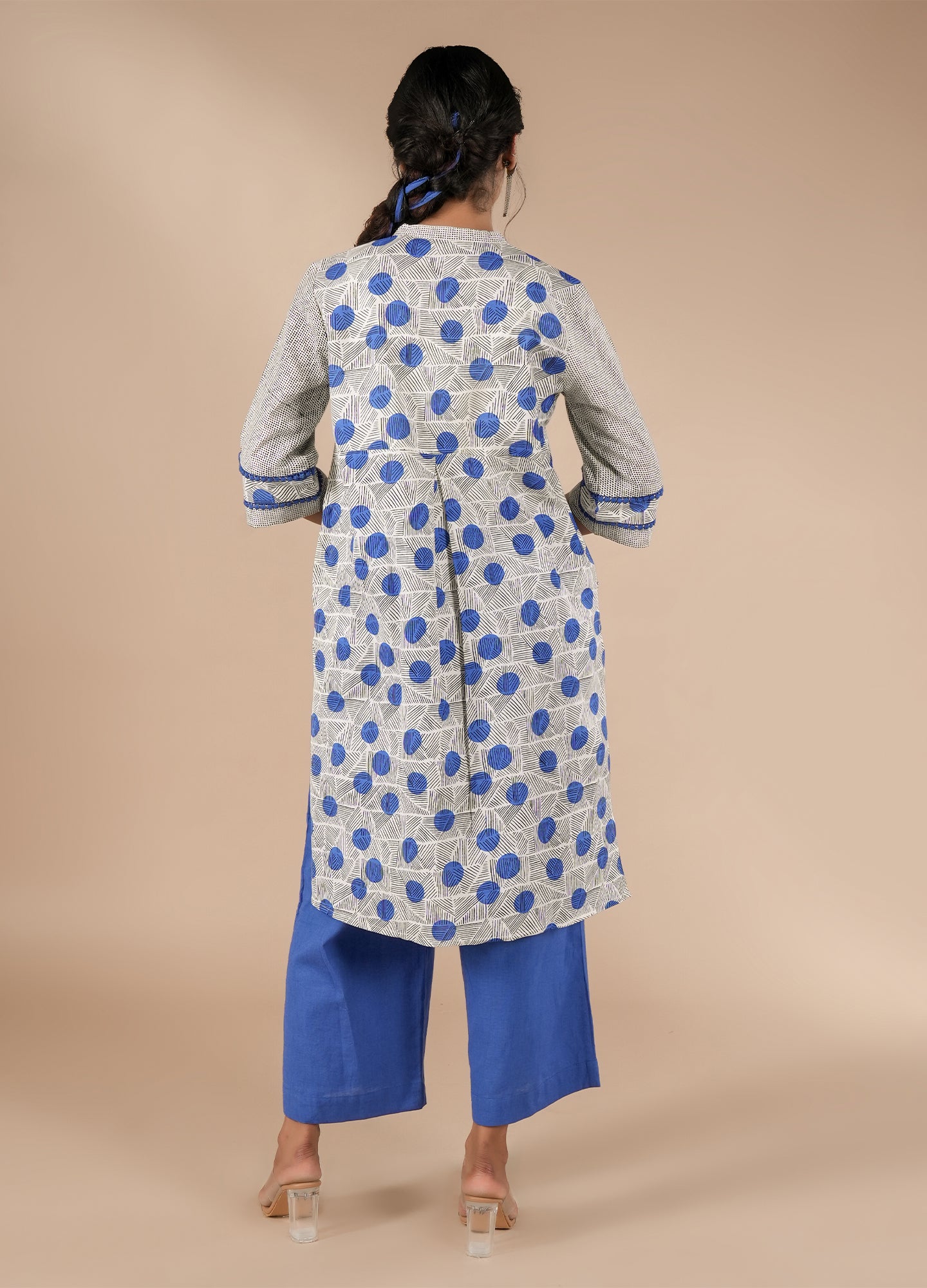BINDU STRAIGHT FIT SIDE SLIT KURTA