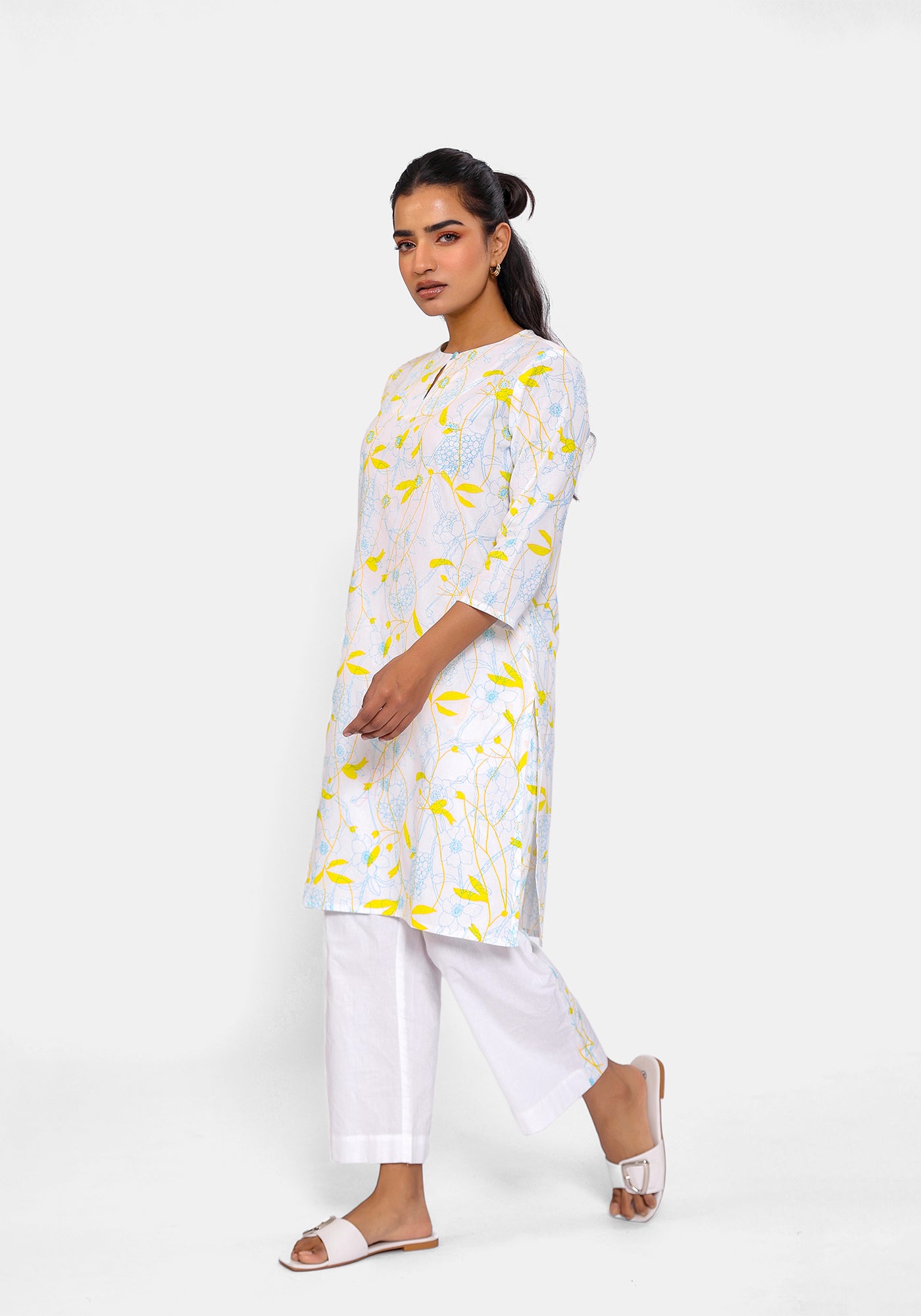 HARROZ SERENE OFF WHITE KURTA