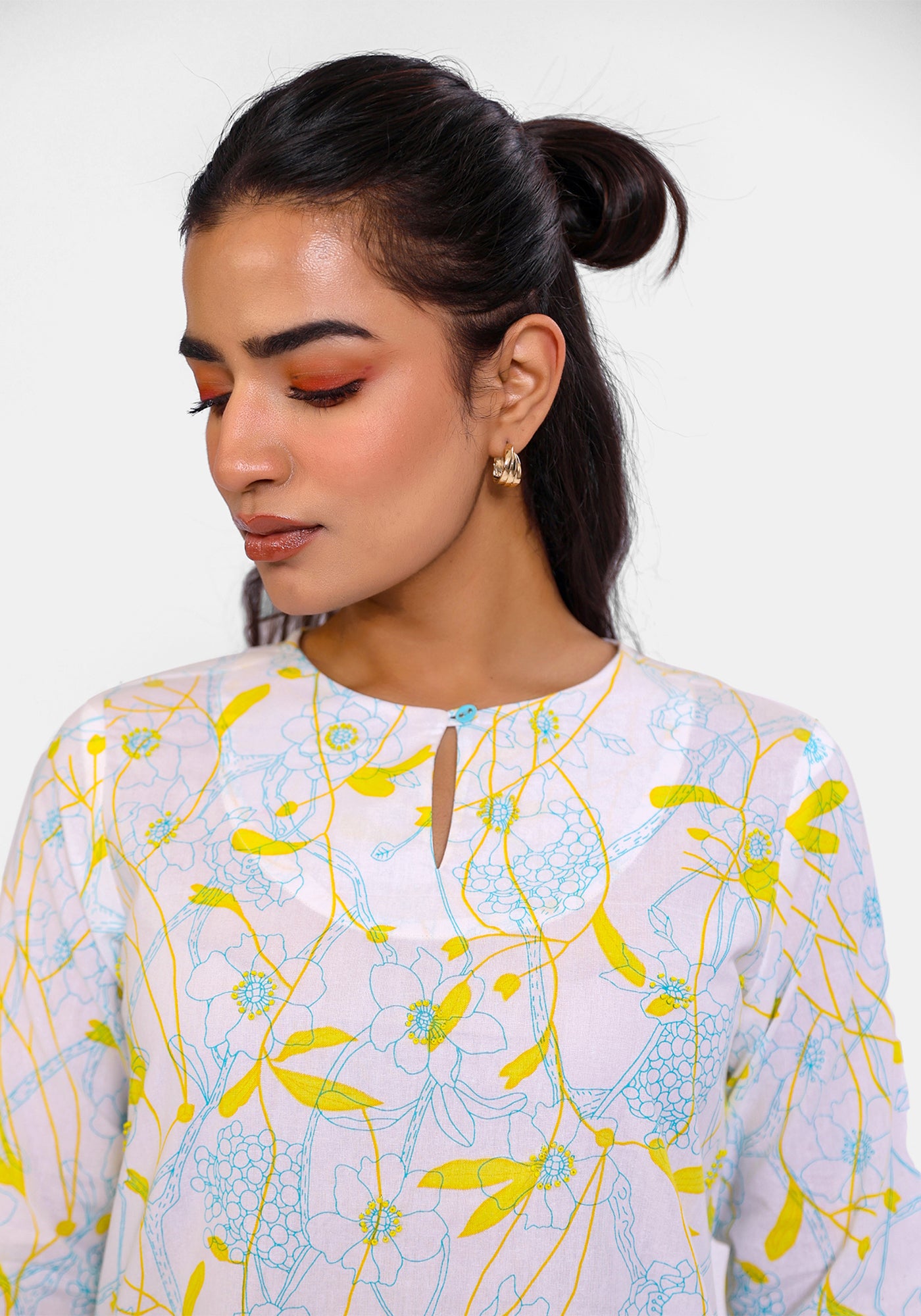 HARROZ SERENE OFF WHITE KURTA