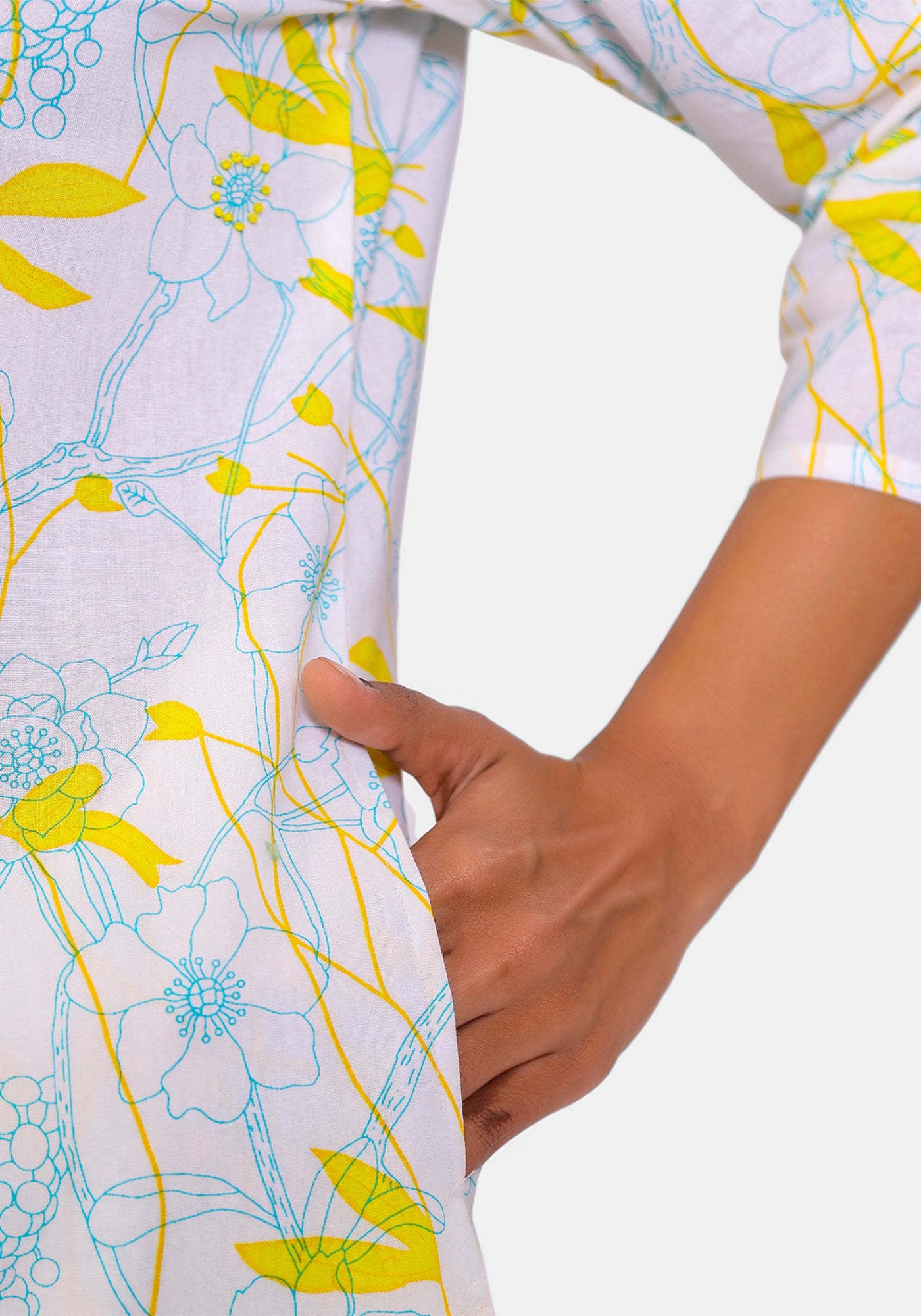 HARROZ SERENE OFF WHITE KURTA