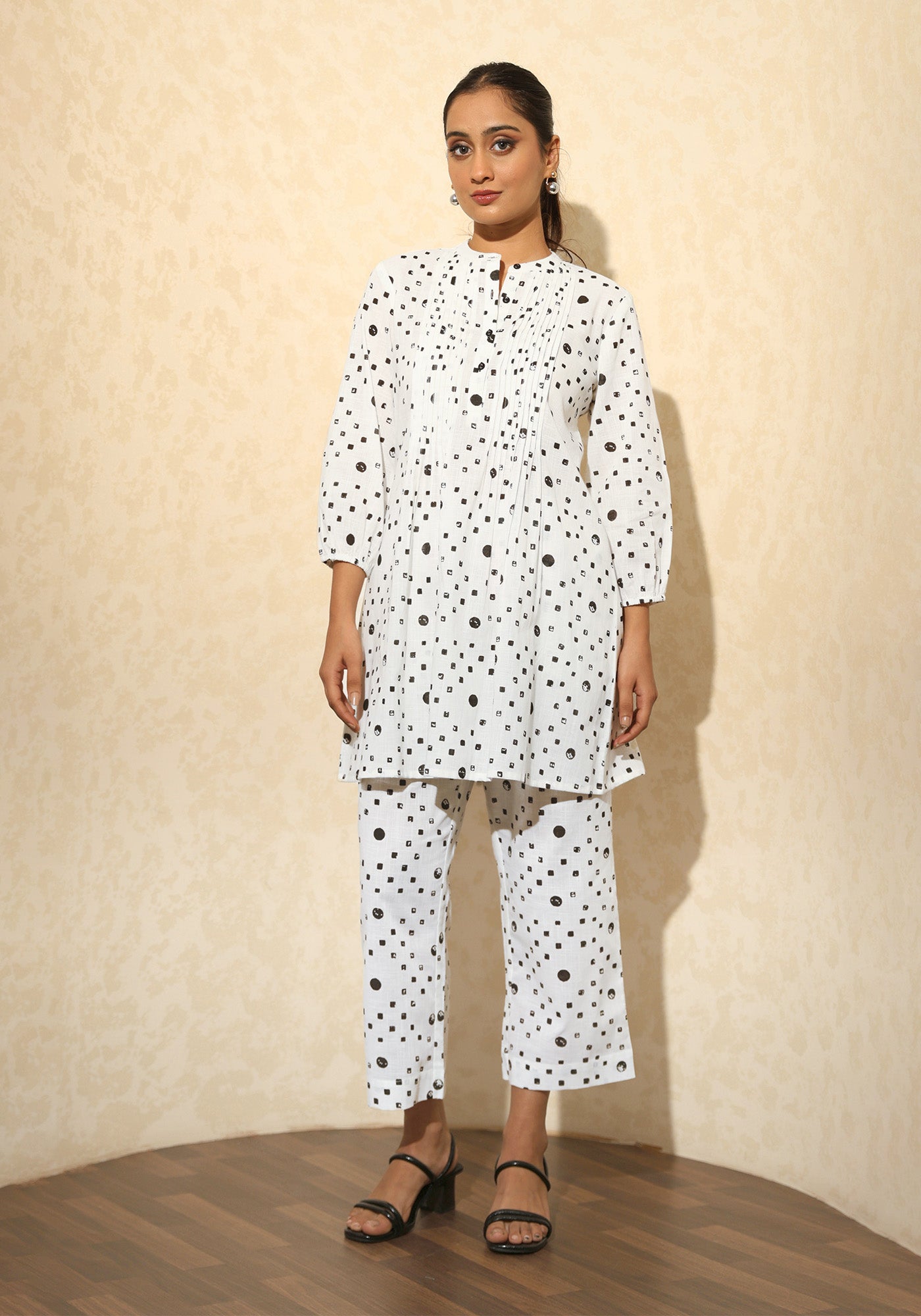 GRAYSCALE IVORA PLEATED TUNIC