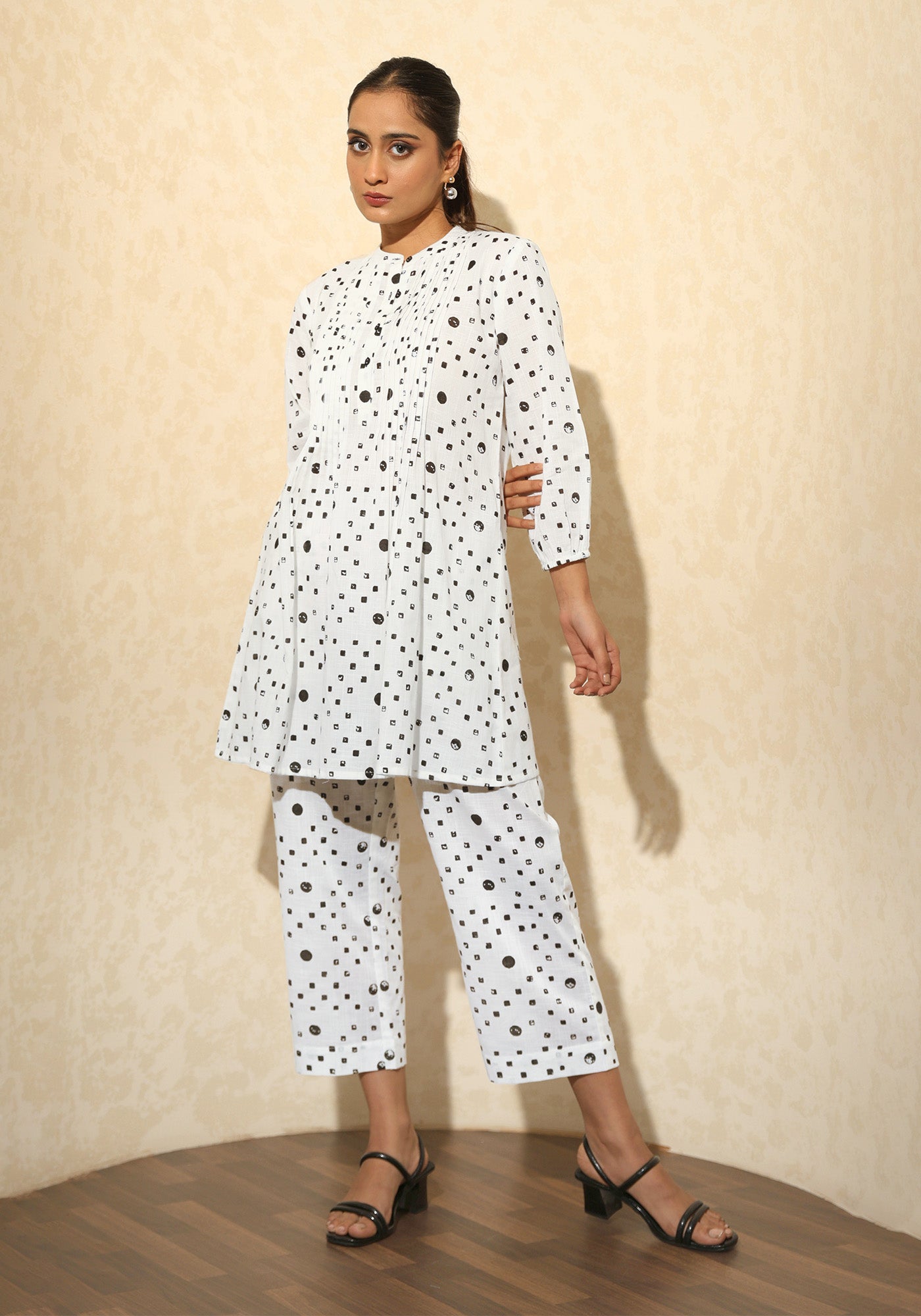 GRAYSCALE IVORA PLEATED TUNIC