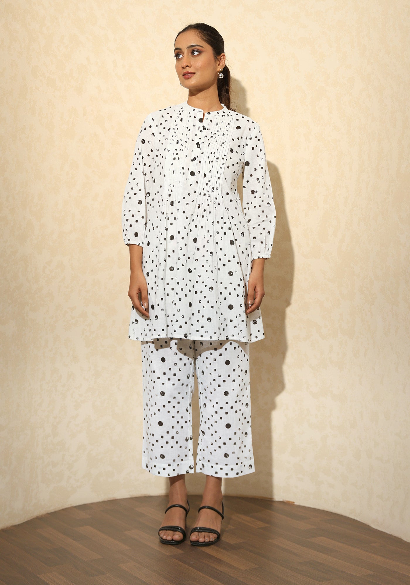 GRAYSCALE IVORA PLEATED TUNIC