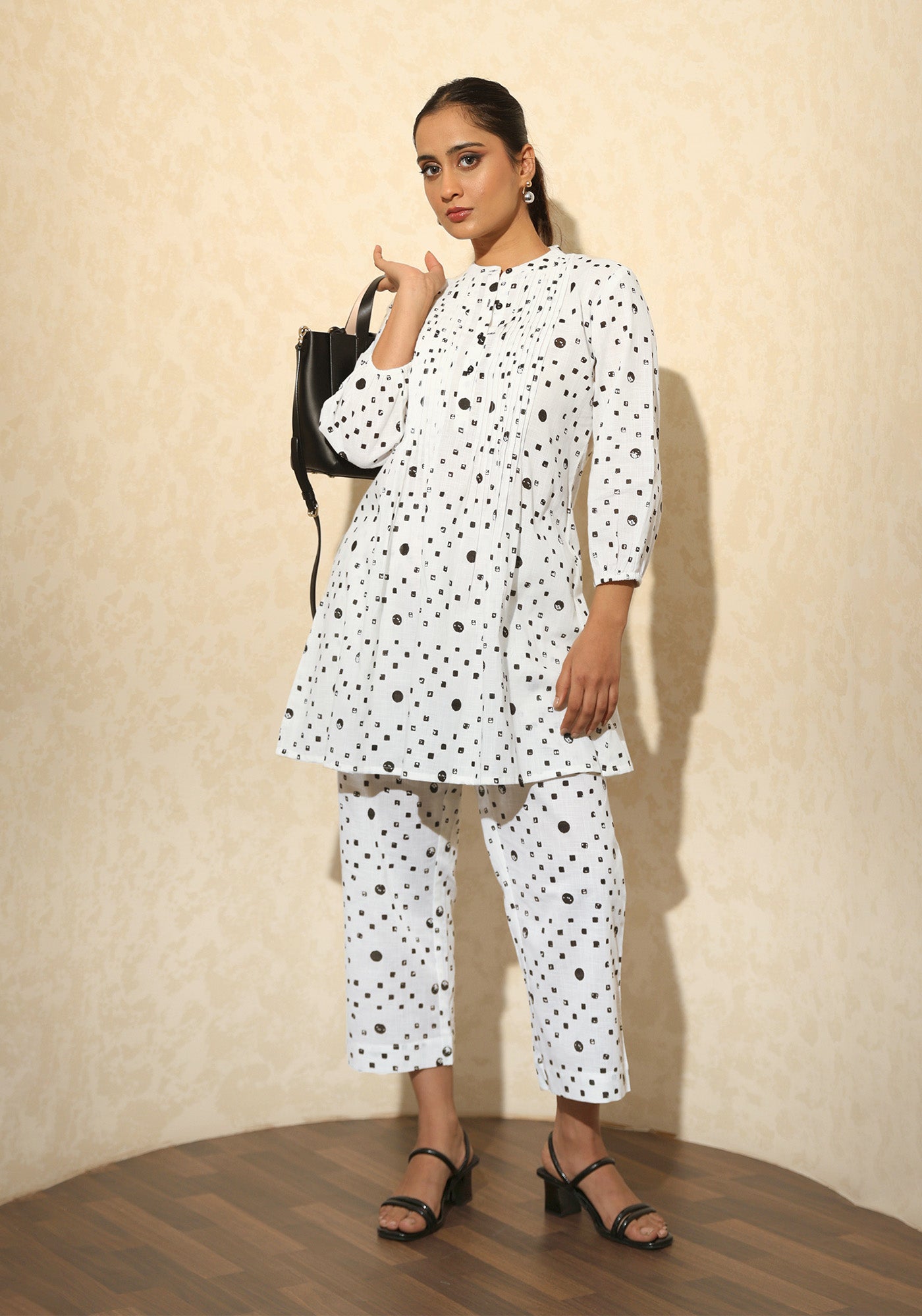 GRAYSCALE IVORA PLEATED TUNIC