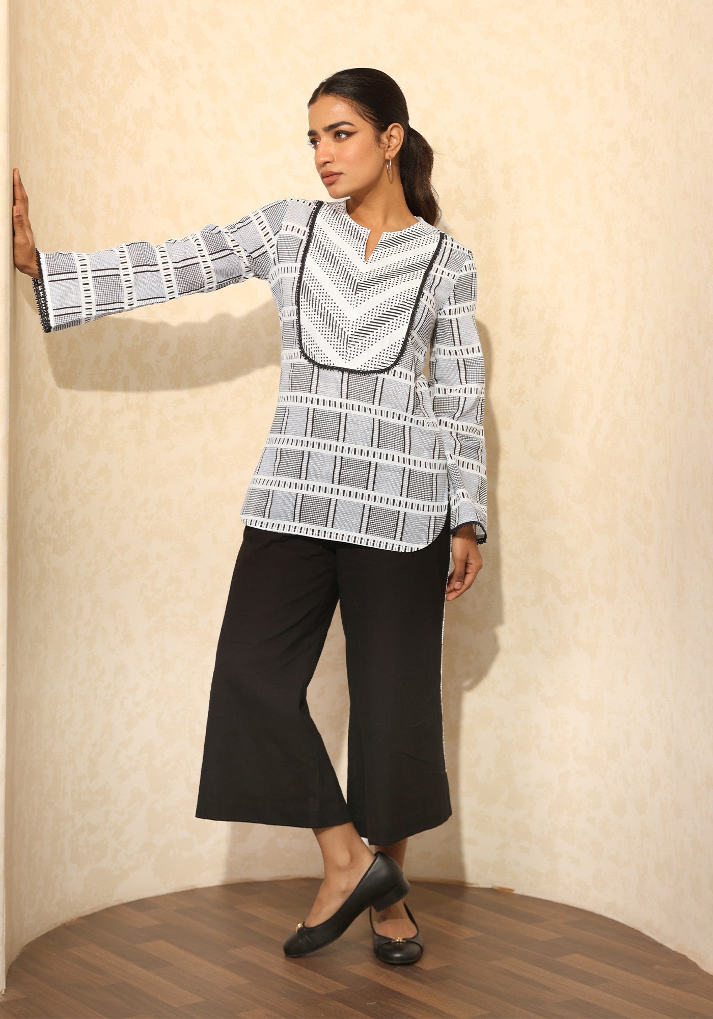 GRAYSCALE BIANCA TOP