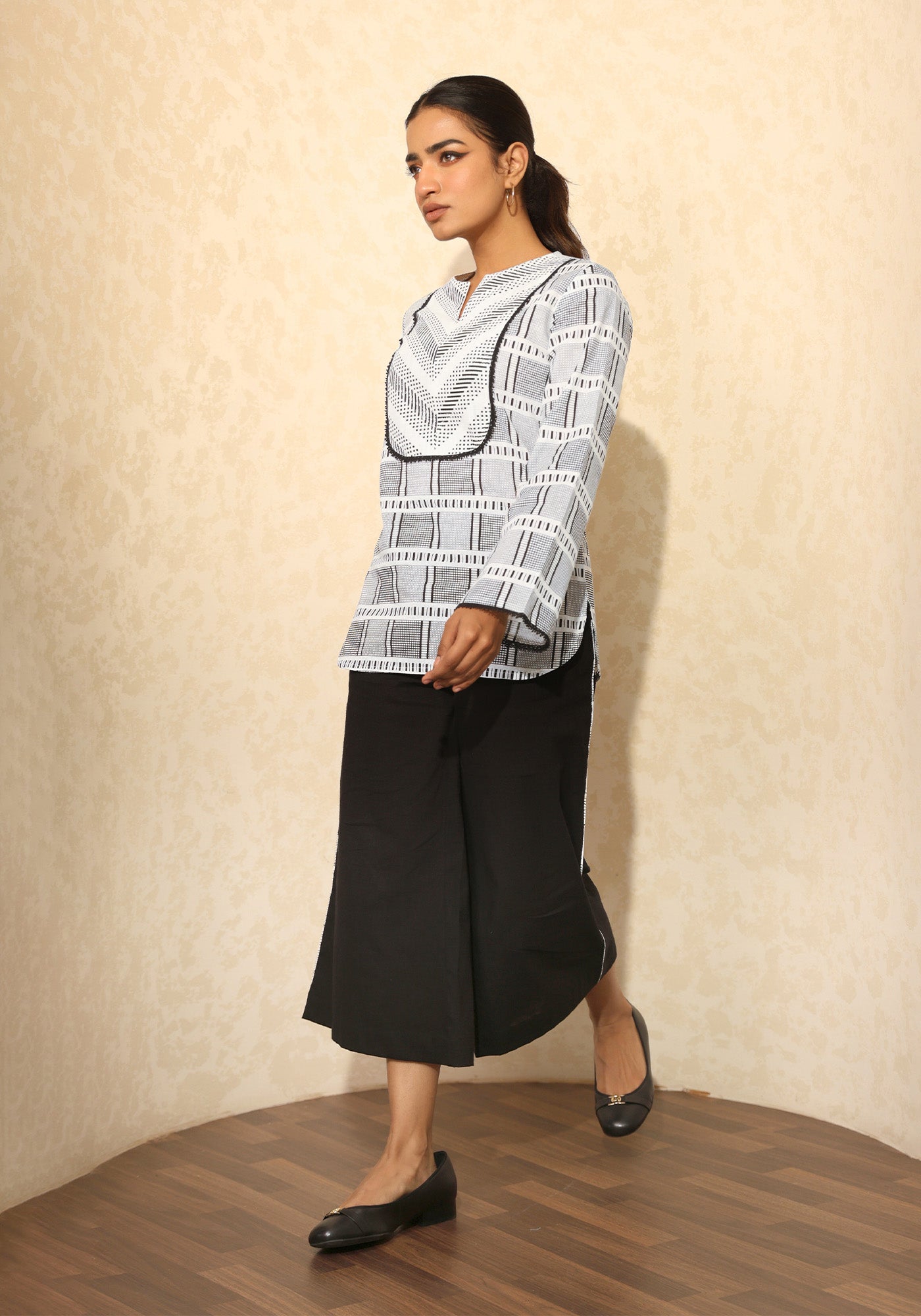 GRAYSCALE BIANCA TOP