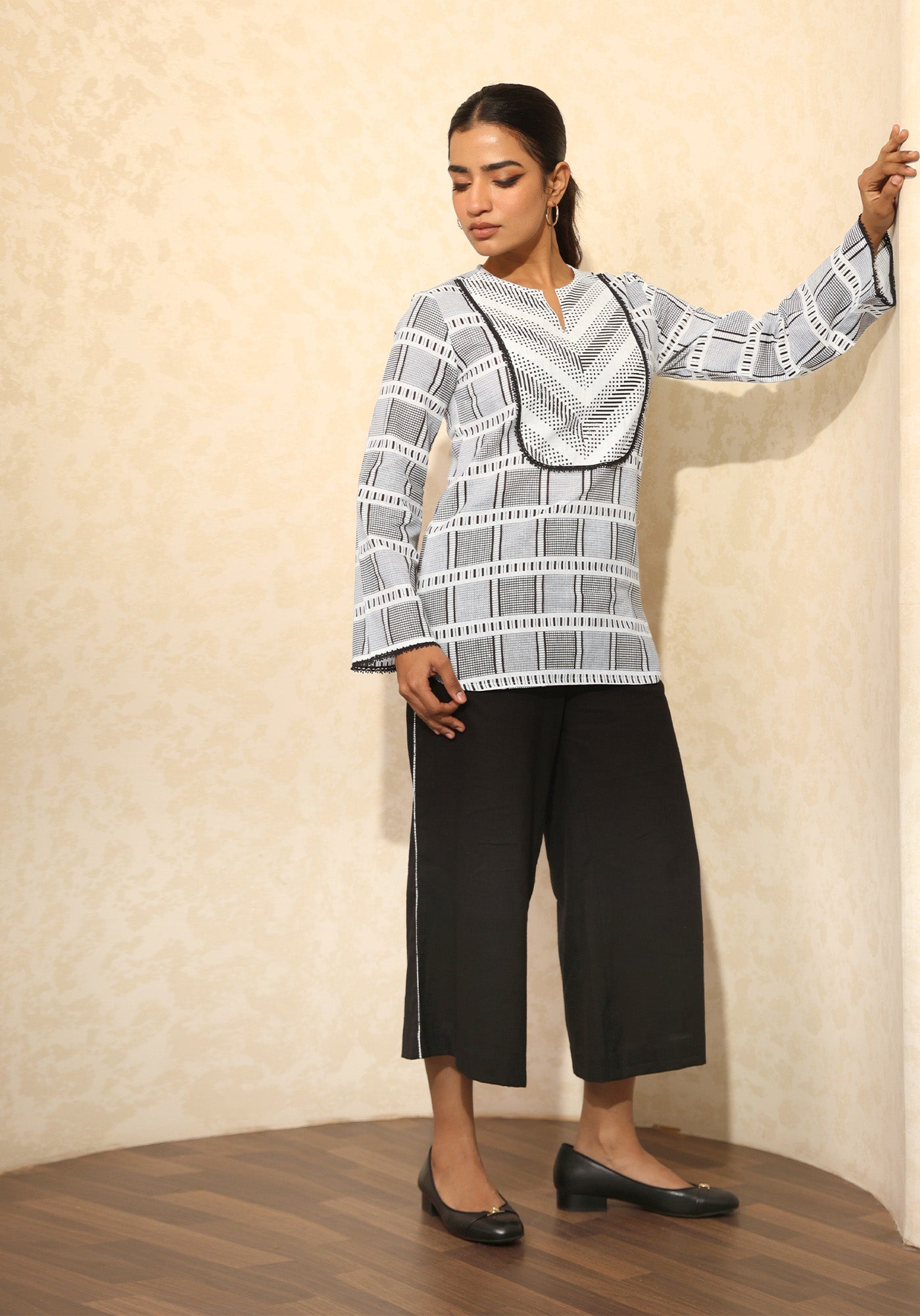 GRAYSCALE BIANCA TOP