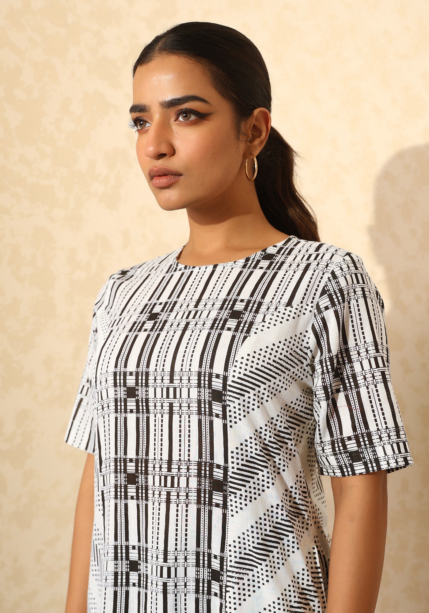 GRAYSCALE SELENE PANELLED KURTA