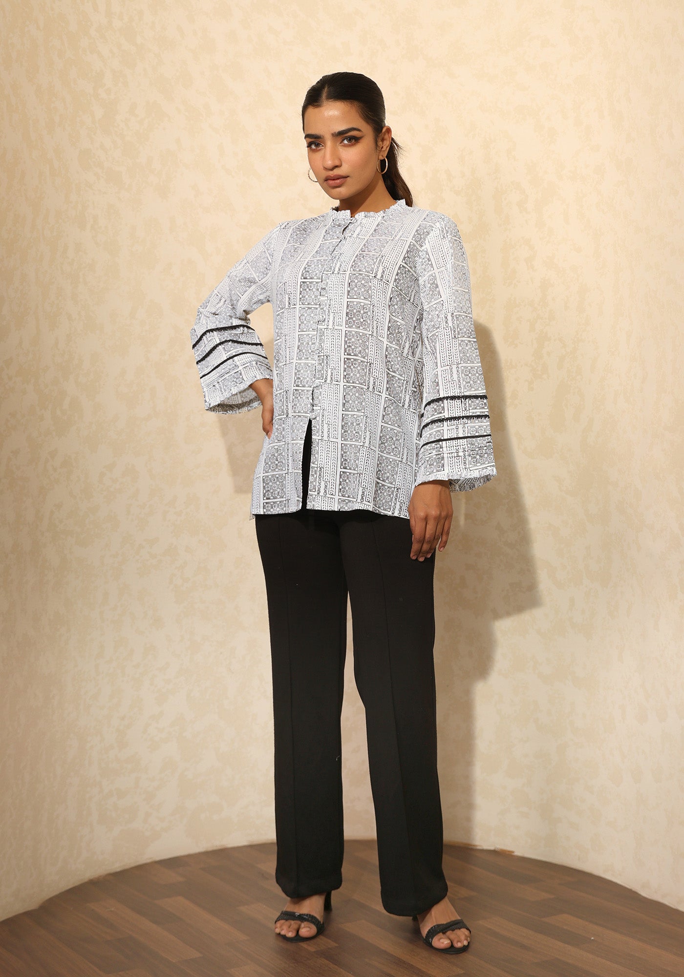 GRAYSCALE ZORA BUTTON SHIRT