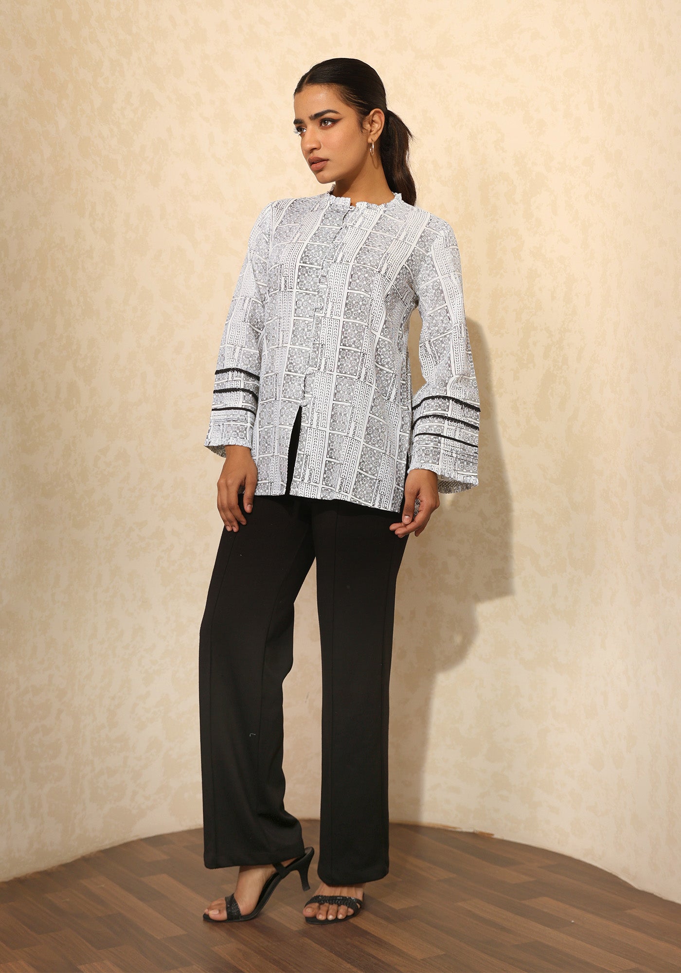GRAYSCALE ZORA BUTTON SHIRT