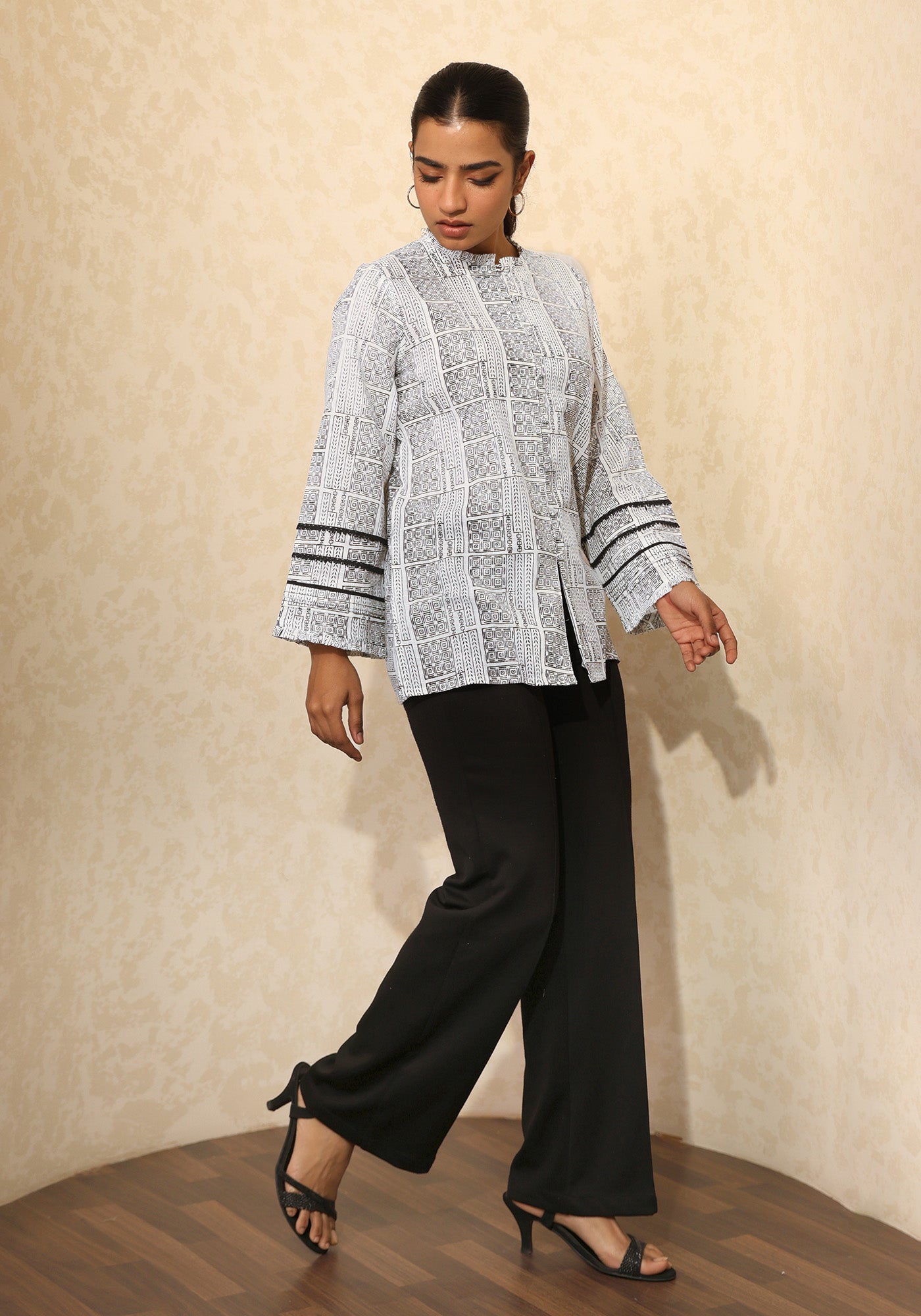 GRAYSCALE ZORA BUTTON SHIRT