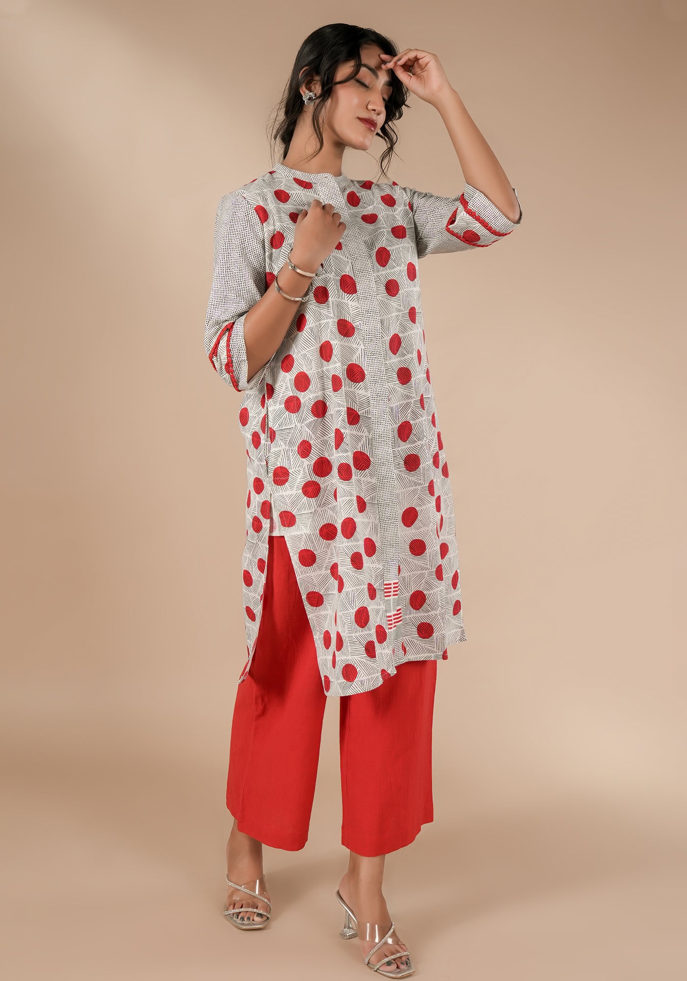 BINDU STRAIGHT FIT SIDE SLIT KURTA