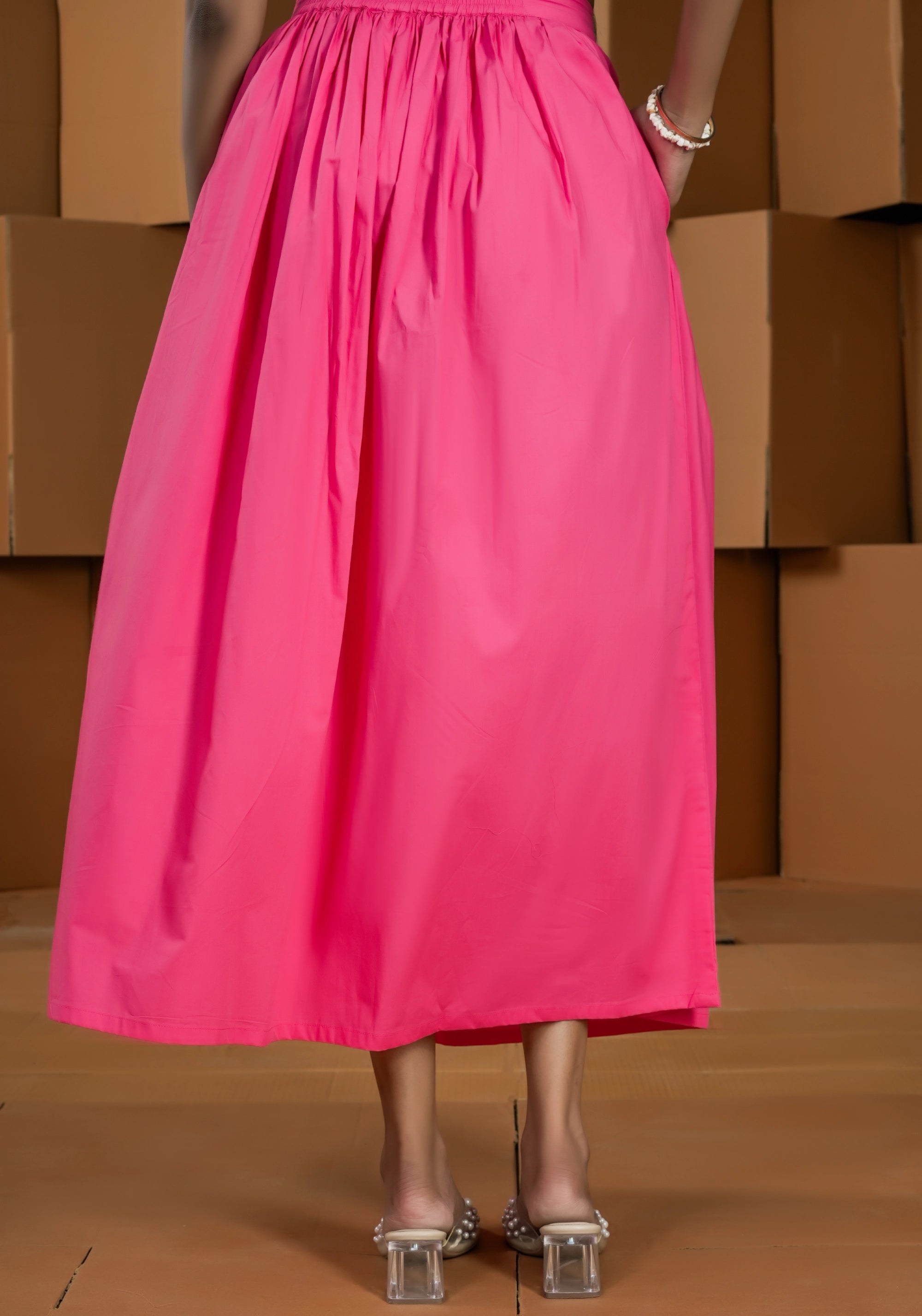 PINK BACK ELASTIC SKIRT