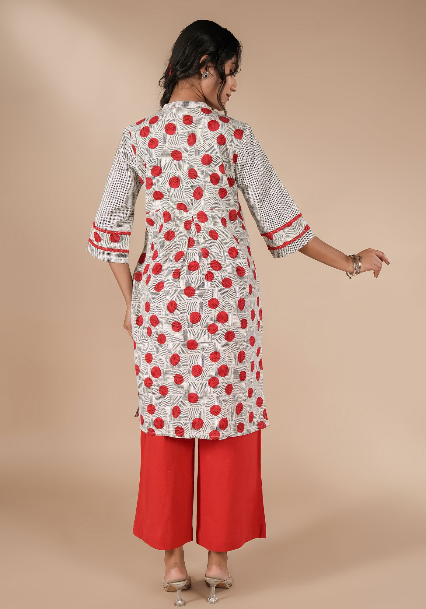 BINDU STRAIGHT FIT SIDE SLIT KURTA