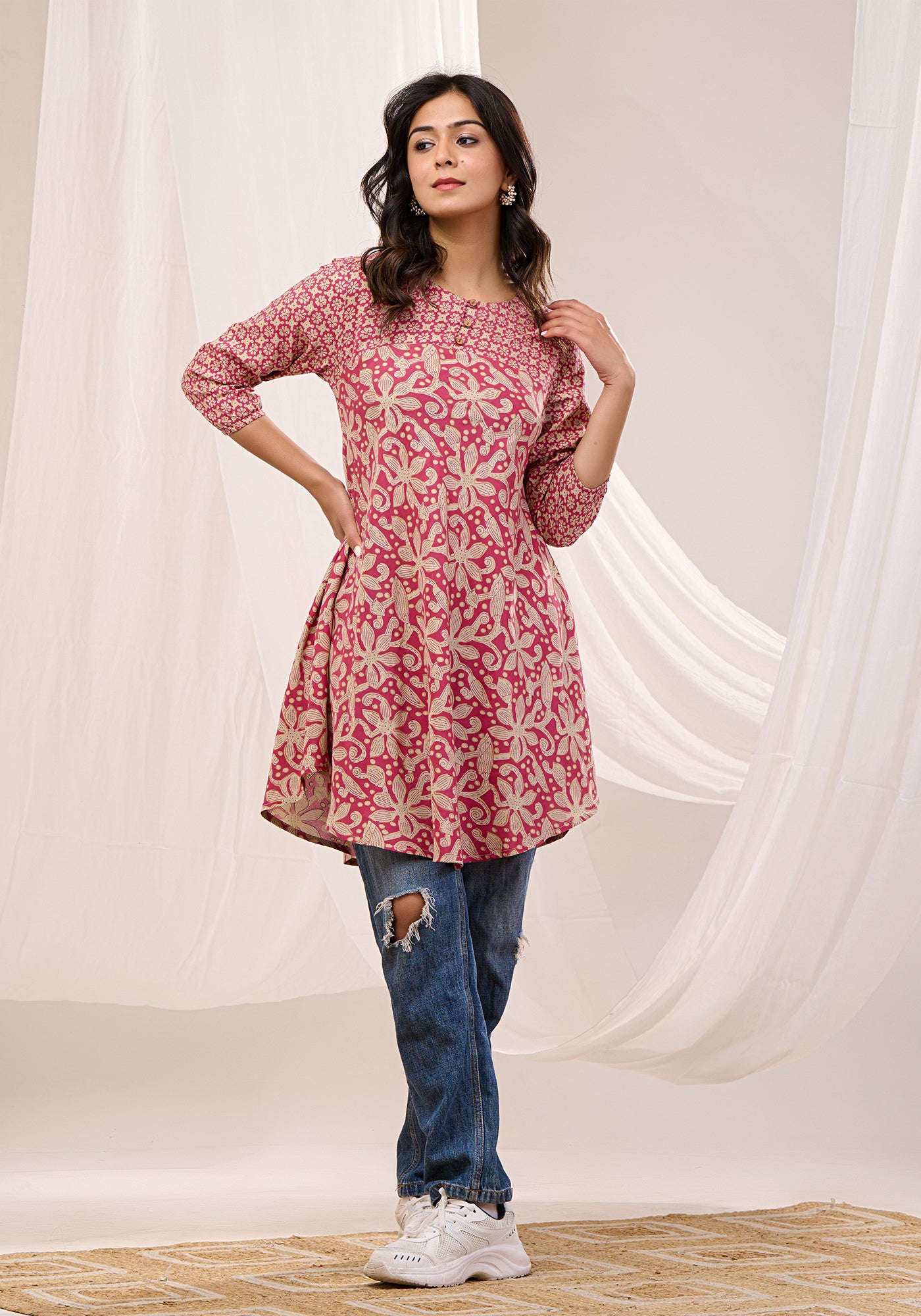 ROSE FILIGREE FLARED TUNIC DRESS