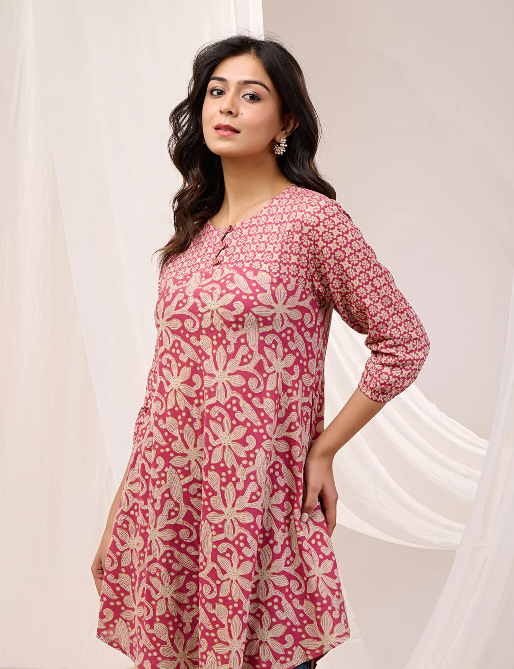 ROSE FILIGREE FLARED TUNIC DRESS