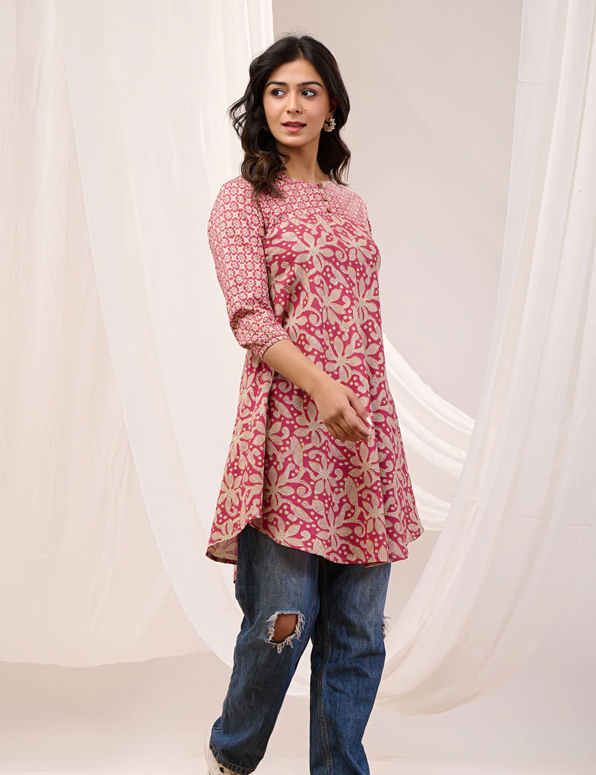 ROSE FILIGREE FLARED TUNIC DRESS