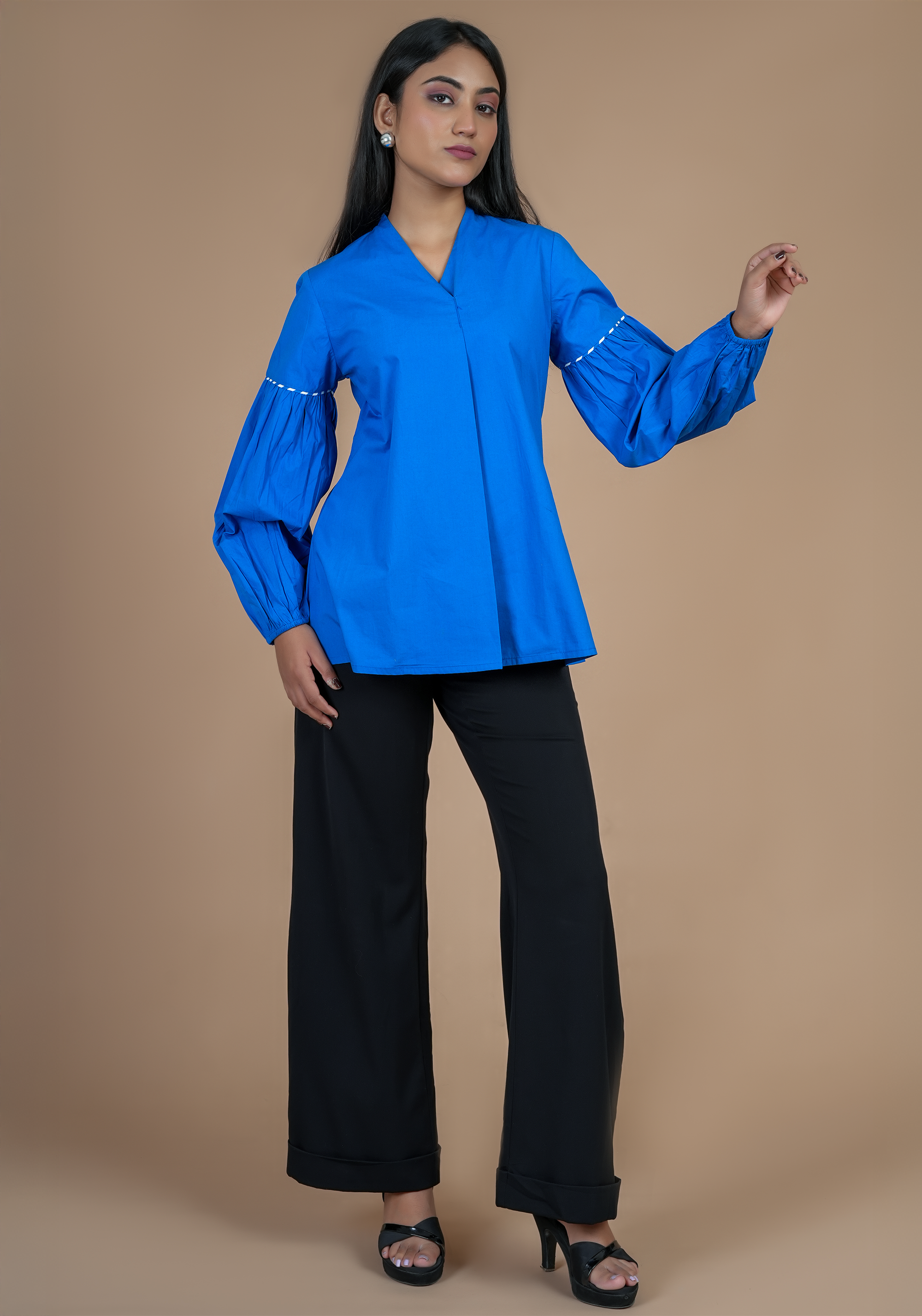 BLUE FLARED BALLOON SLEEVE TOP