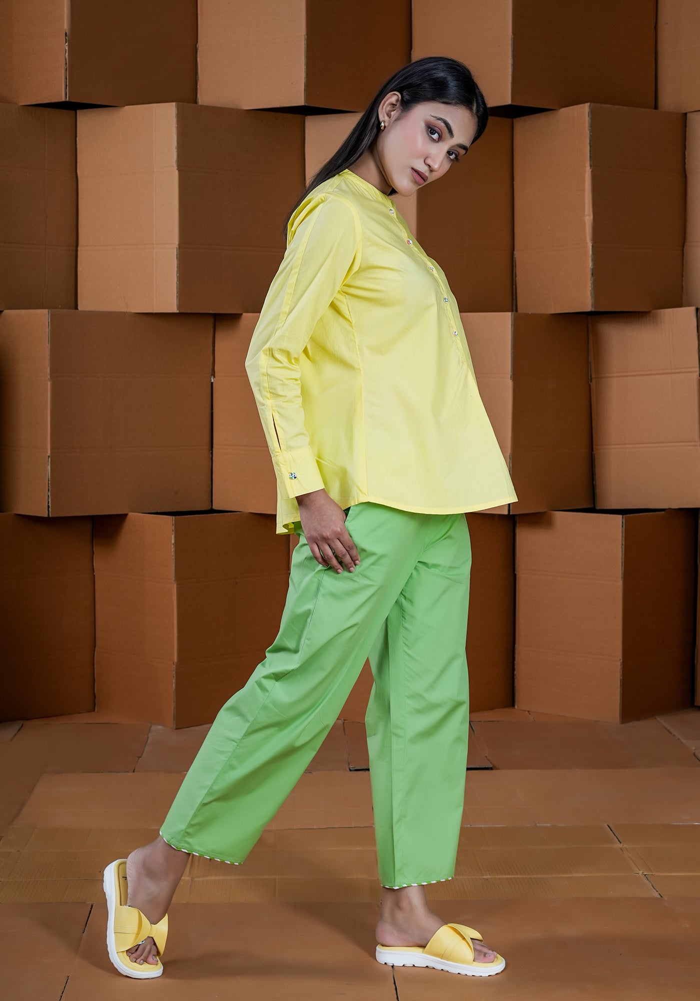 YELLOW BACK LOOP SHIRT