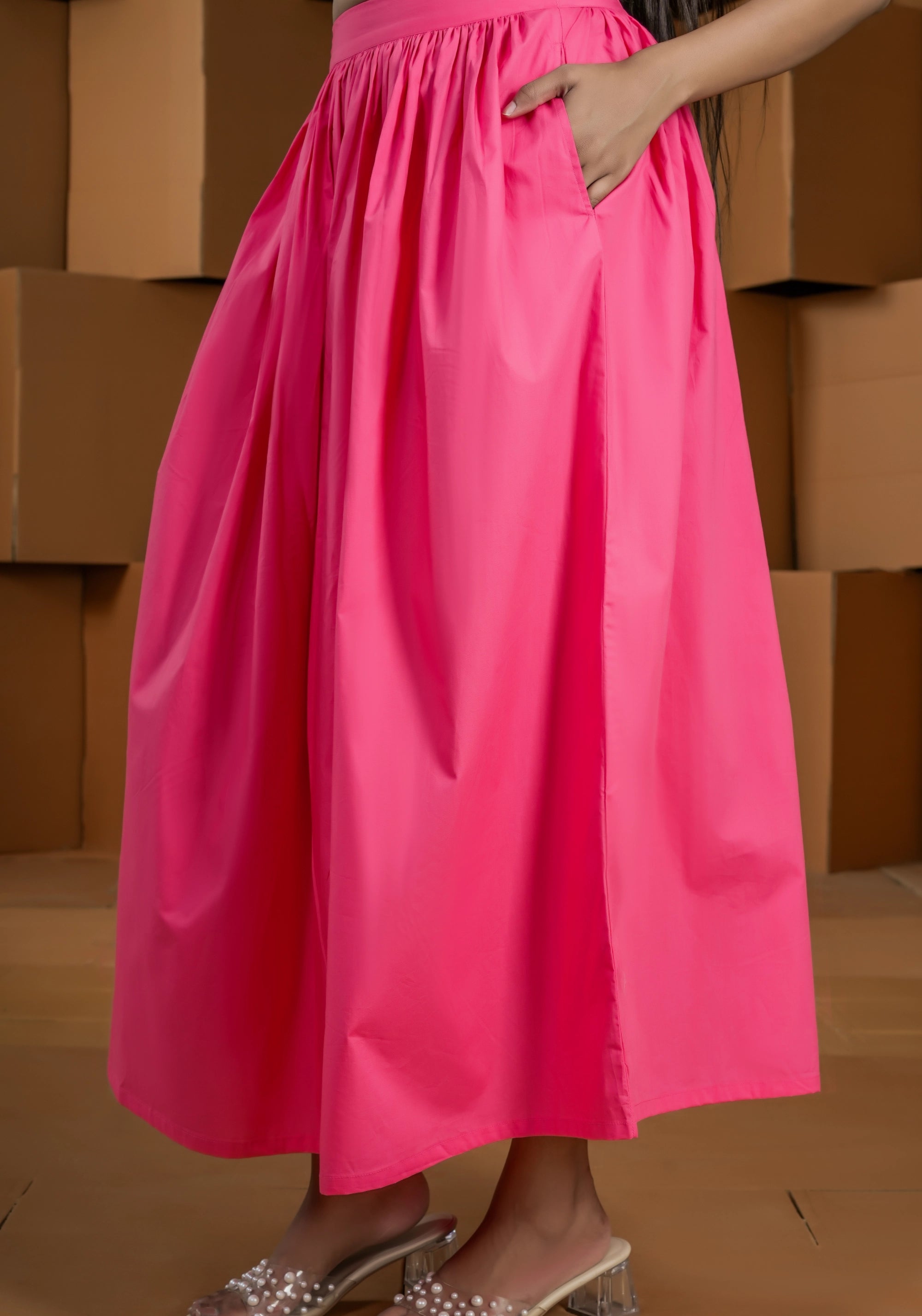 PINK BACK ELASTIC SKIRT